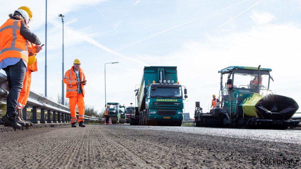 Rijkswaterstaat & Dura Vermeer tijdens wegwerkzaamheden